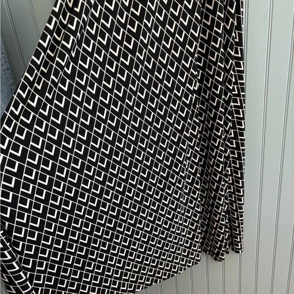 WHBM Black and White Geometric Print Dress Size 0